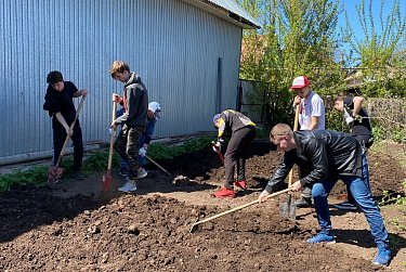 «Тимуровцы» помогли ветерану